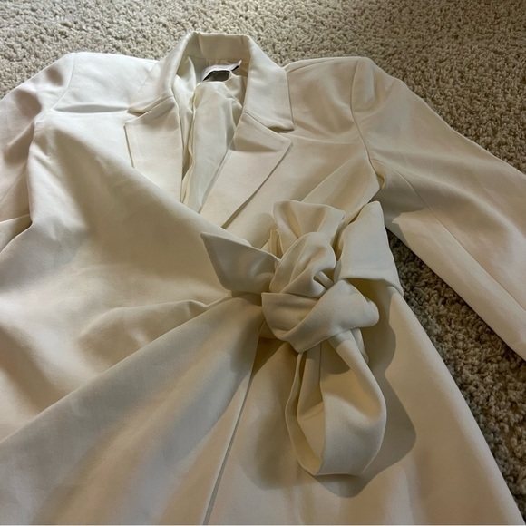 Significant Other Nula Blazer Dress in Cream - Picture 8 of 10